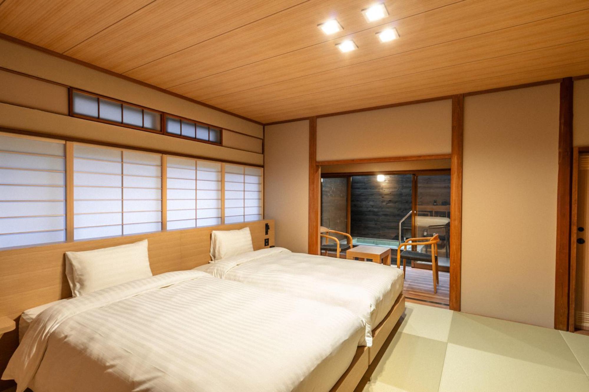 源泉掛け流しの宿albergo湯楽 Yugawara Esterno foto